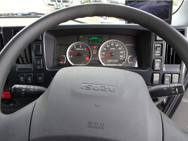 いすゞエルフセーフティローダー小型（2t・3t）[写真31]