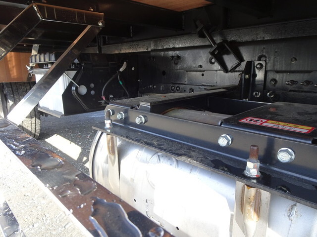 三菱ふそうファイターセルフクレーン4段増トン（6t・8t）[写真21]