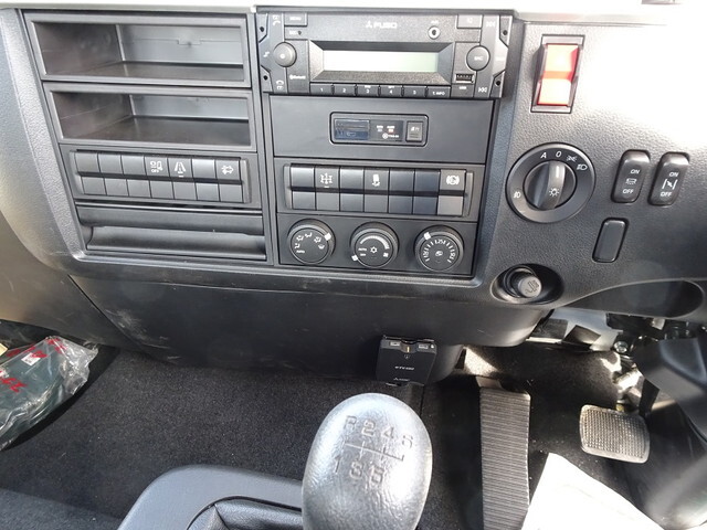 三菱ふそうファイターセルフクレーン4段増トン（6t・8t）[写真28]