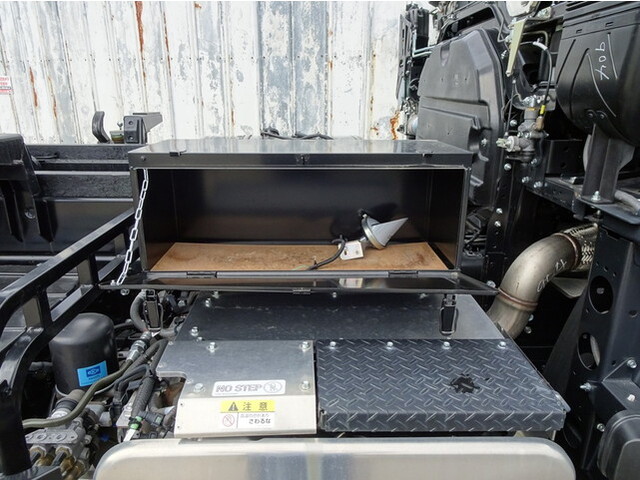 いすゞギガダンプ大型（10t）[写真15]