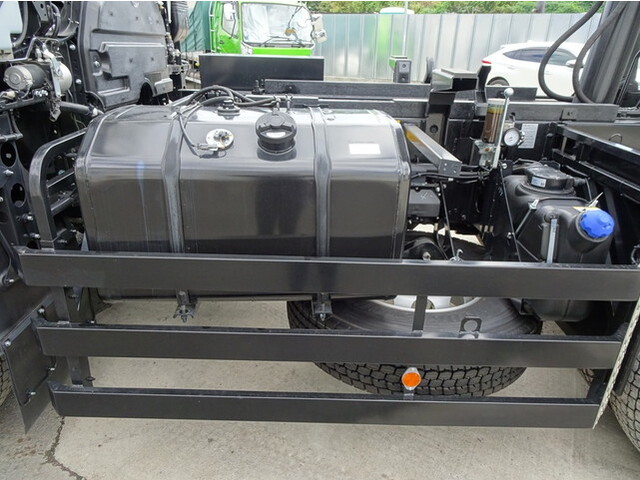 いすゞギガダンプ大型（10t）[写真16]