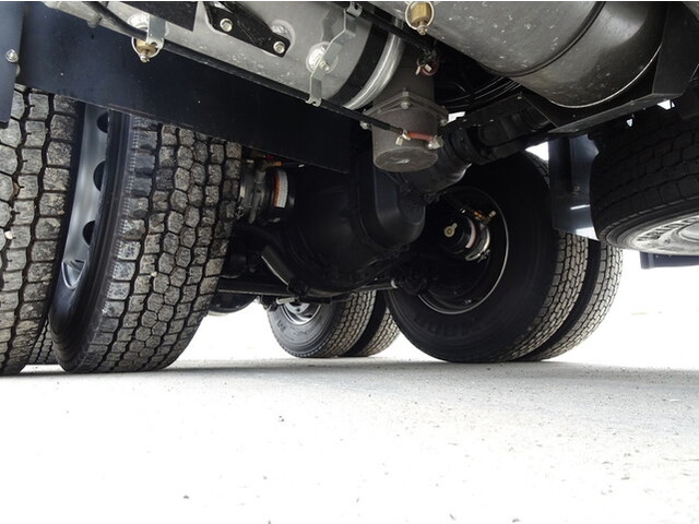 いすゞギガダンプ大型（10t）[写真24]