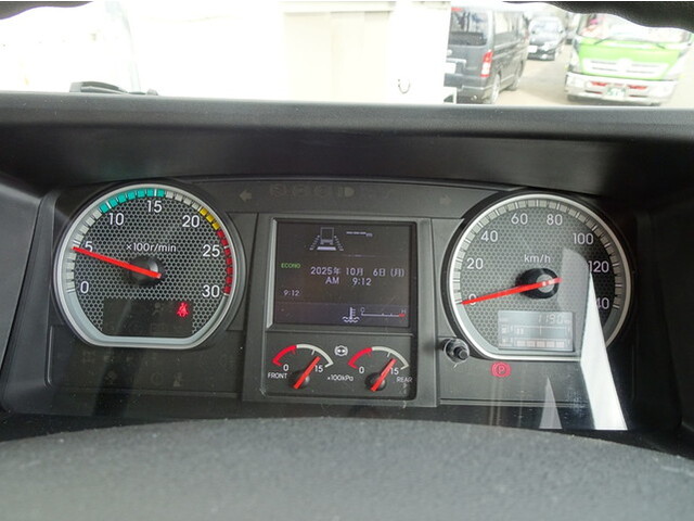 いすゞギガダンプ大型（10t）[写真28]