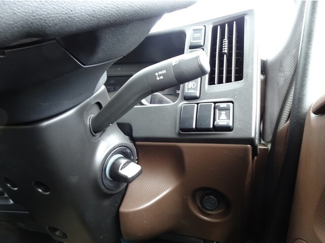 いすゞギガダンプ大型（10t）[写真31]