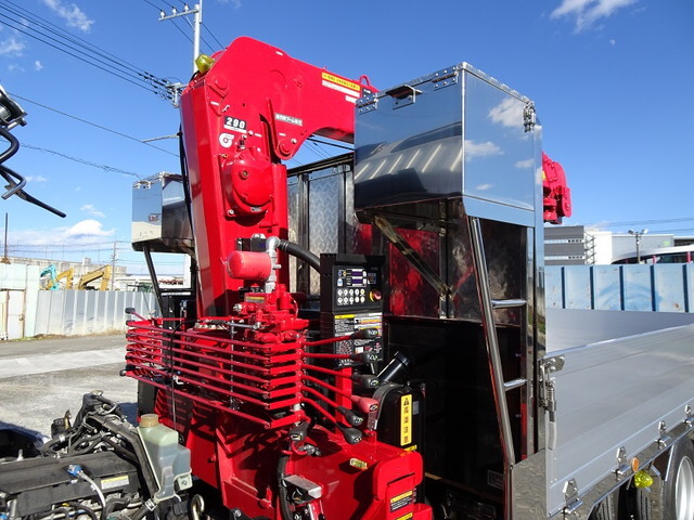 三菱ふそうキャンタークレーン4段小型（2t・3t）[写真13]