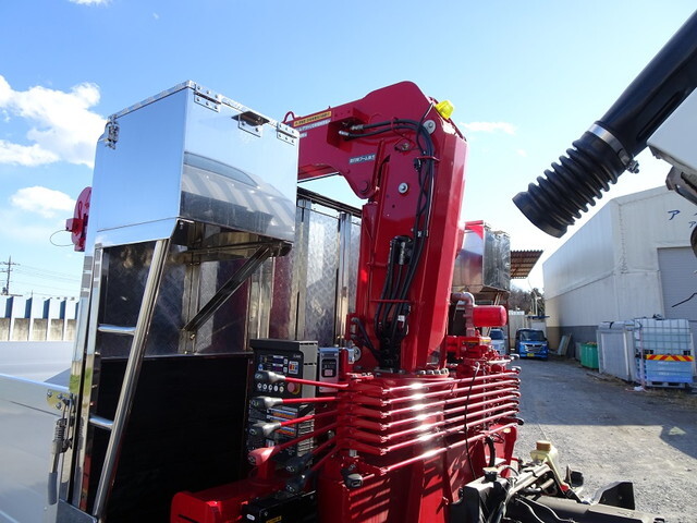 三菱ふそうキャンタークレーン4段小型（2t・3t）[写真15]