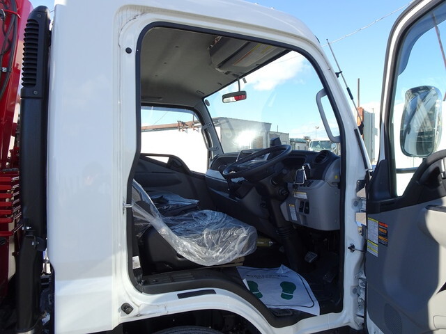 三菱ふそうキャンタークレーン4段小型（2t・3t）[写真26]