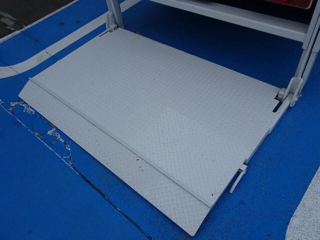 日野デュトロ平ボディ小型（2t・3t）[写真11]