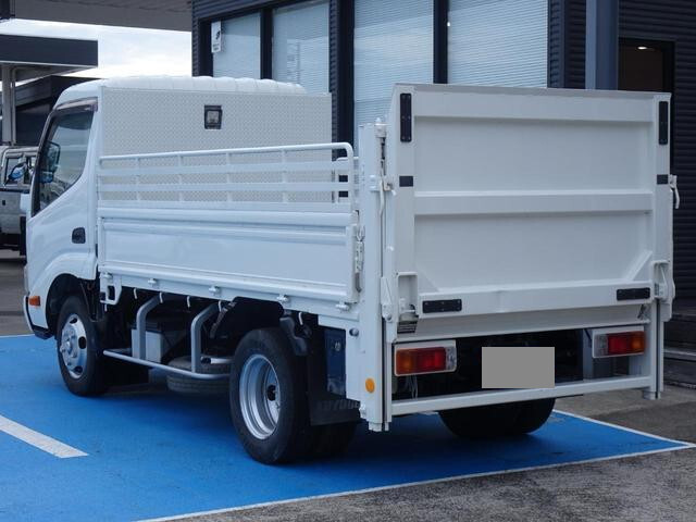 日野デュトロ平ボディ小型（2t・3t）[写真02]