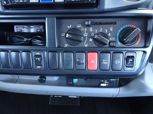 日野デュトロ平ボディ小型（2t・3t）[写真35]