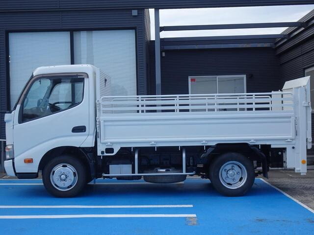 日野デュトロ平ボディ小型（2t・3t）[写真05]