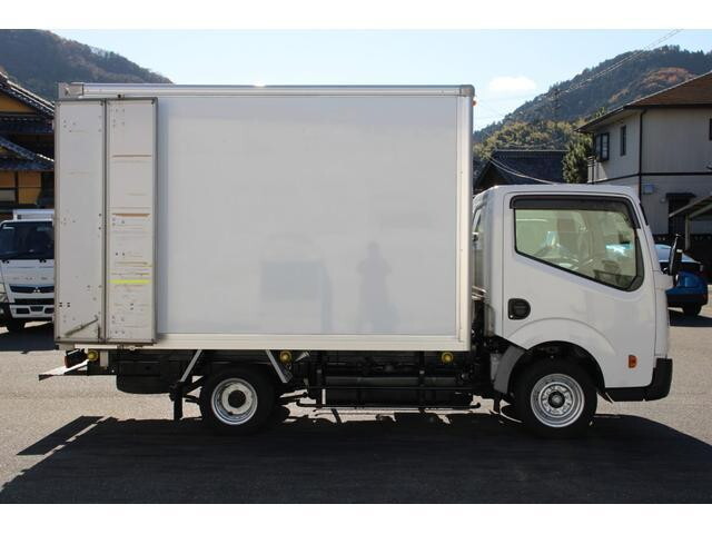 日産アトラスパネルバン小型（2t・3t）[写真11]