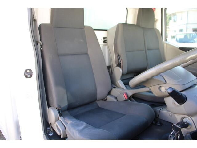 日産アトラスパネルバン小型（2t・3t）[写真37]