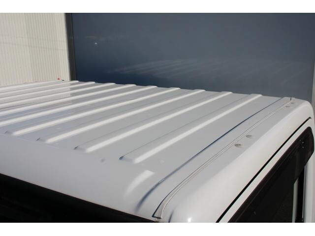 日産アトラスパネルバン小型（2t・3t）[写真08]