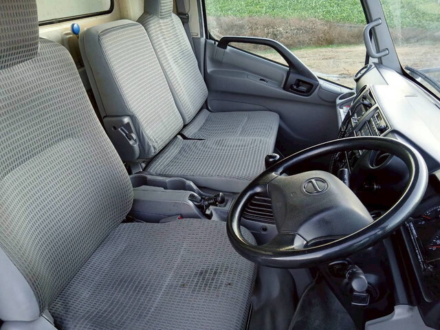 日野デュトロ冷凍車（冷蔵車）小型（2t・3t）[写真10]