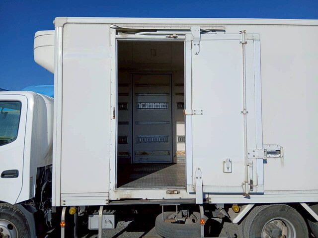 日野デュトロ冷凍車（冷蔵車）小型（2t・3t）[写真19]