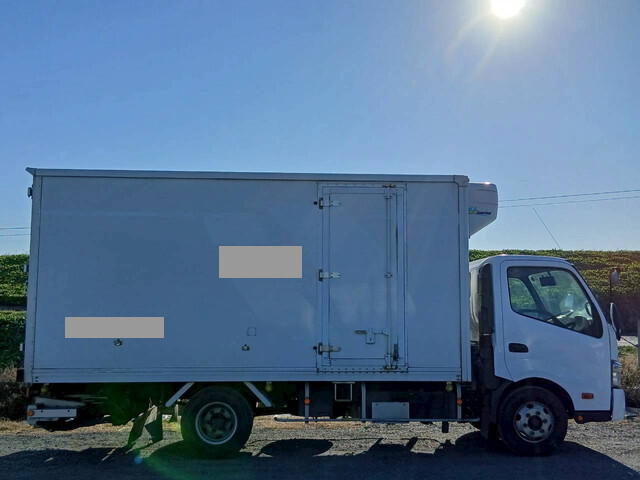 日野デュトロ冷凍車（冷蔵車）小型（2t・3t）[写真06]