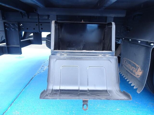 いすゞエルフパネルバン小型（2t・3t）[写真21]