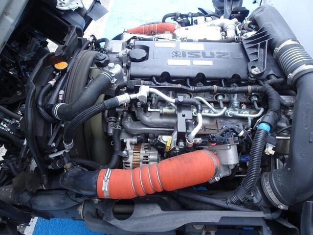 いすゞエルフパネルバン小型（2t・3t）[写真24]