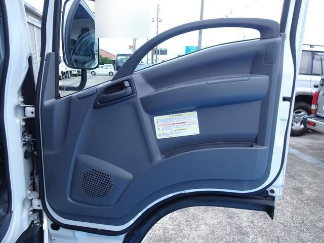 いすゞエルフパネルバン小型（2t・3t）[写真26]
