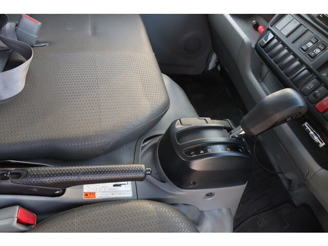 トヨタトヨエースダブルキャブ（Wキャブ）小型（2t・3t）[写真35]