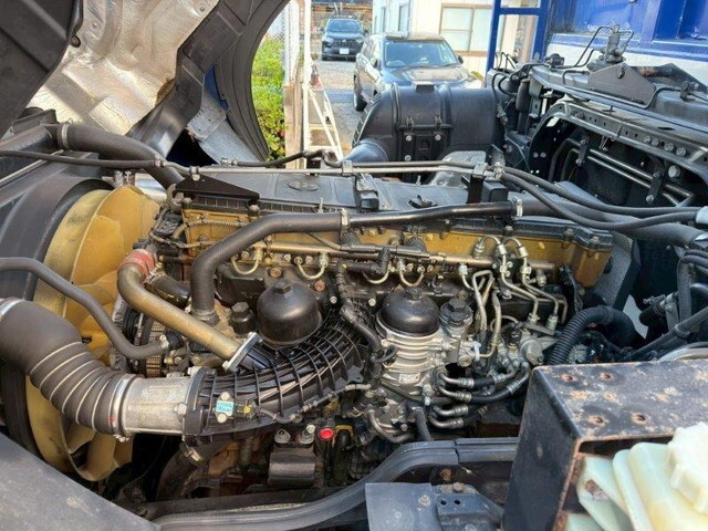 三菱ふそうスーパーグレートスクラップ運搬車大型（10t）[写真16]