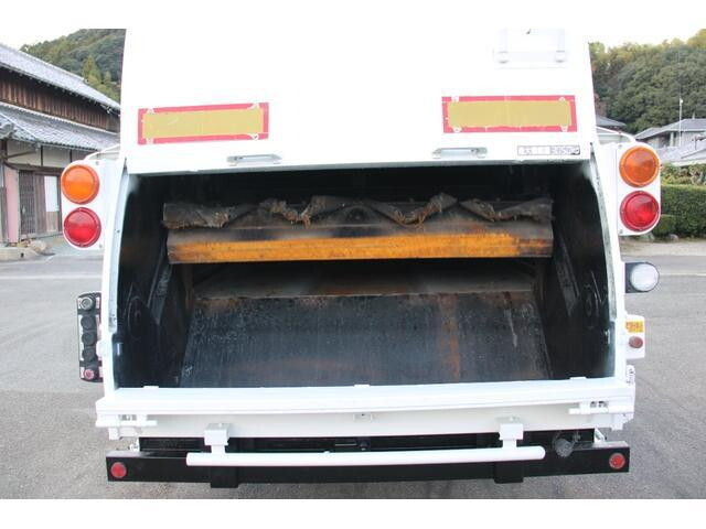 いすゞエルフパッカー車（塵芥車）小型（2t・3t）[写真17]