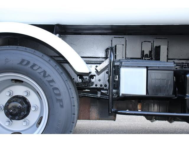 いすゞエルフパッカー車（塵芥車）小型（2t・3t）[写真25]