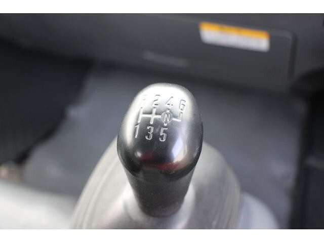 いすゞエルフパッカー車（塵芥車）小型（2t・3t）[写真34]