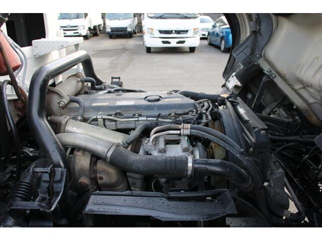 いすゞエルフパッカー車（塵芥車）小型（2t・3t）[写真09]