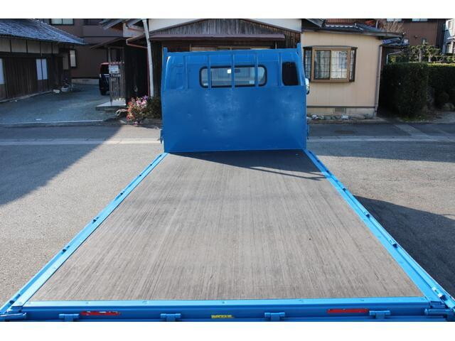 三菱ふそうキャンター平ボディ小型（2t・3t）[写真14]