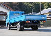 三菱ふそうキャンター平ボディ小型（2t・3t）[写真02]