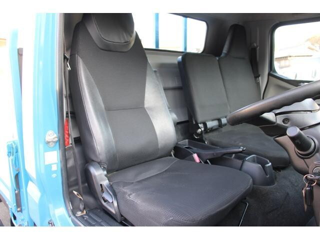 三菱ふそうキャンター平ボディ小型（2t・3t）[写真37]