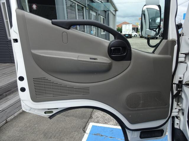 日産アトラスダブルキャブ（Wキャブ）小型（2t・3t）[写真28]