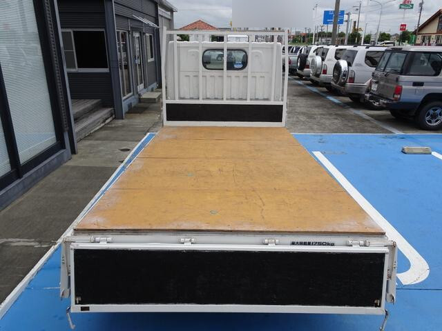 日産アトラスダブルキャブ（Wキャブ）小型（2t・3t）[写真09]