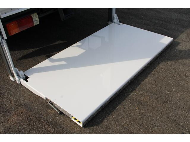 日野デュトロダブルキャブ（Wキャブ）小型（2t・3t）[写真20]