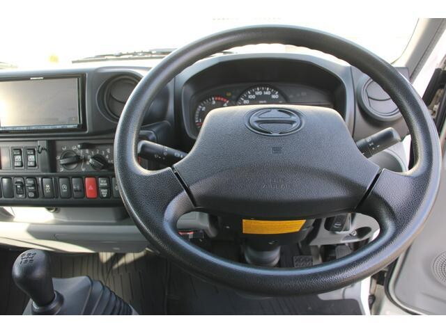 日野デュトロダブルキャブ（Wキャブ）小型（2t・3t）[写真26]