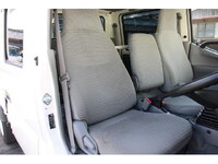 日野デュトロダブルキャブ（Wキャブ）小型（2t・3t）[写真32]