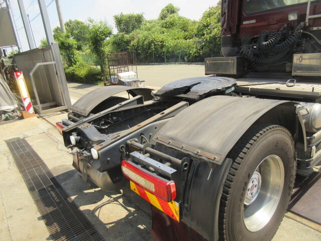 日産クオントレーラーヘッド（トラクターヘッド）大型（10t）[写真10]