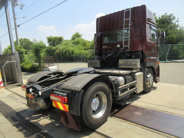 日産クオントレーラーヘッド（トラクターヘッド）大型（10t）[写真02]