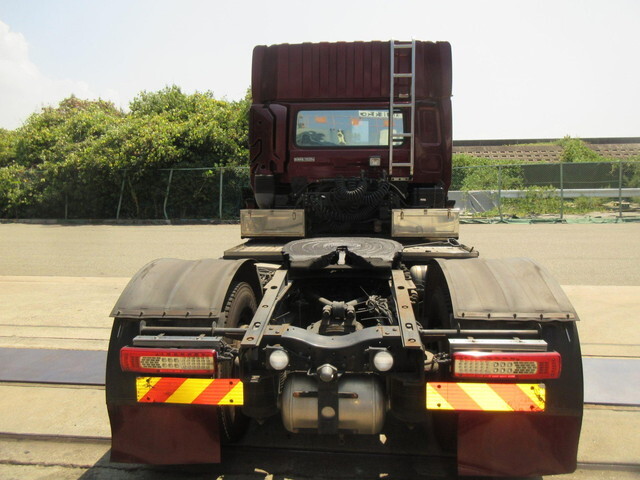 日産クオントレーラーヘッド（トラクターヘッド）大型（10t）[写真05]