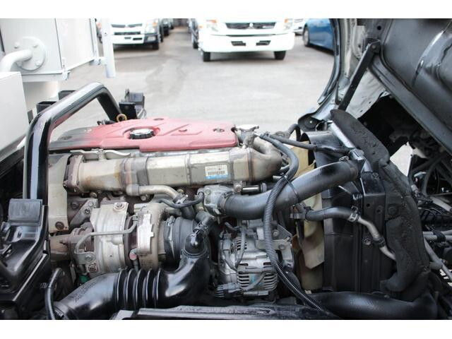 日野デュトロパッカー車（塵芥車）小型（2t・3t）[写真11]