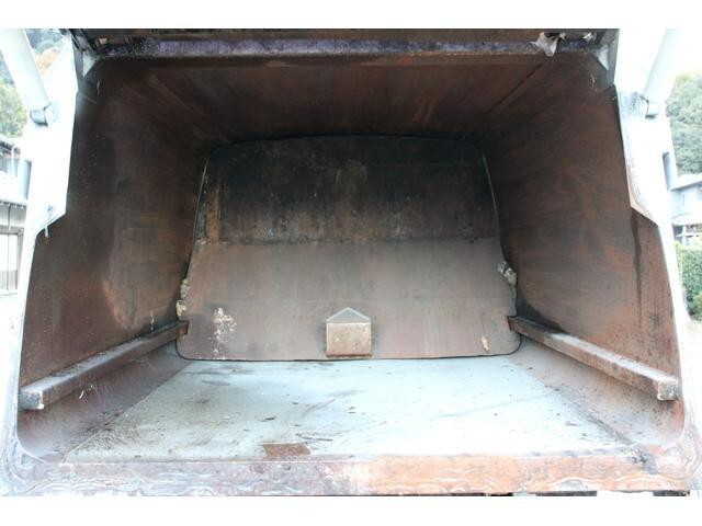 日野デュトロパッカー車（塵芥車）小型（2t・3t）[写真23]