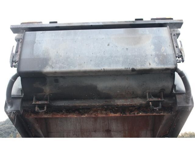 日野デュトロパッカー車（塵芥車）小型（2t・3t）[写真26]