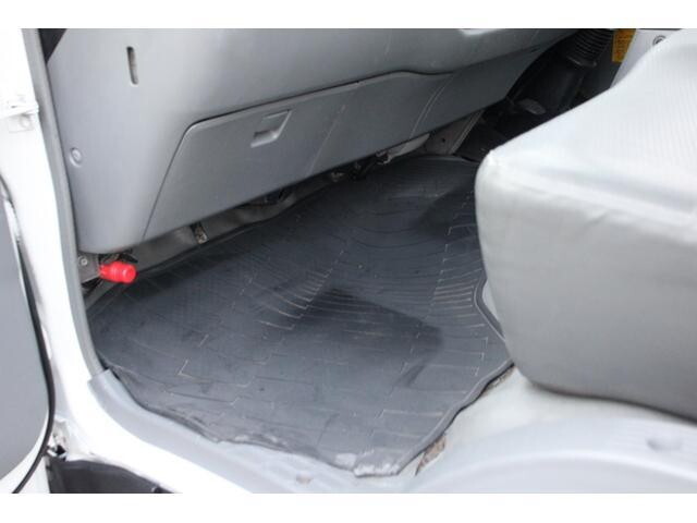 日野デュトロパッカー車（塵芥車）小型（2t・3t）[写真34]