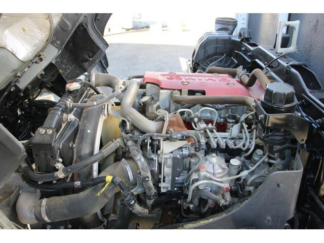 日野レンジャー平ボディ中型（4t）[写真12]