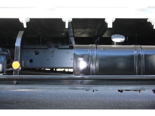 日野レンジャー平ボディ中型（4t）[写真15]