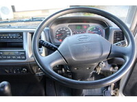 日野レンジャー平ボディ中型（4t）[写真26]