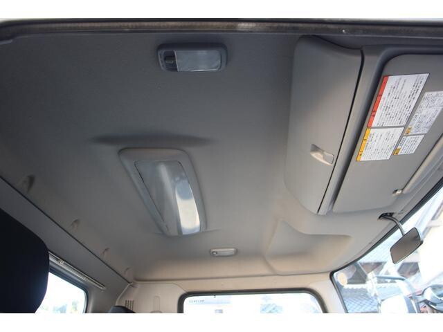 日野レンジャー平ボディ中型（4t）[写真37]