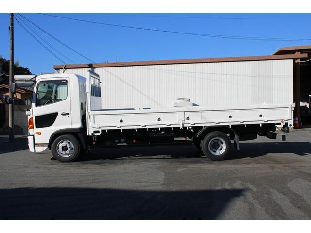 日野レンジャー平ボディ中型（4t）[写真04]